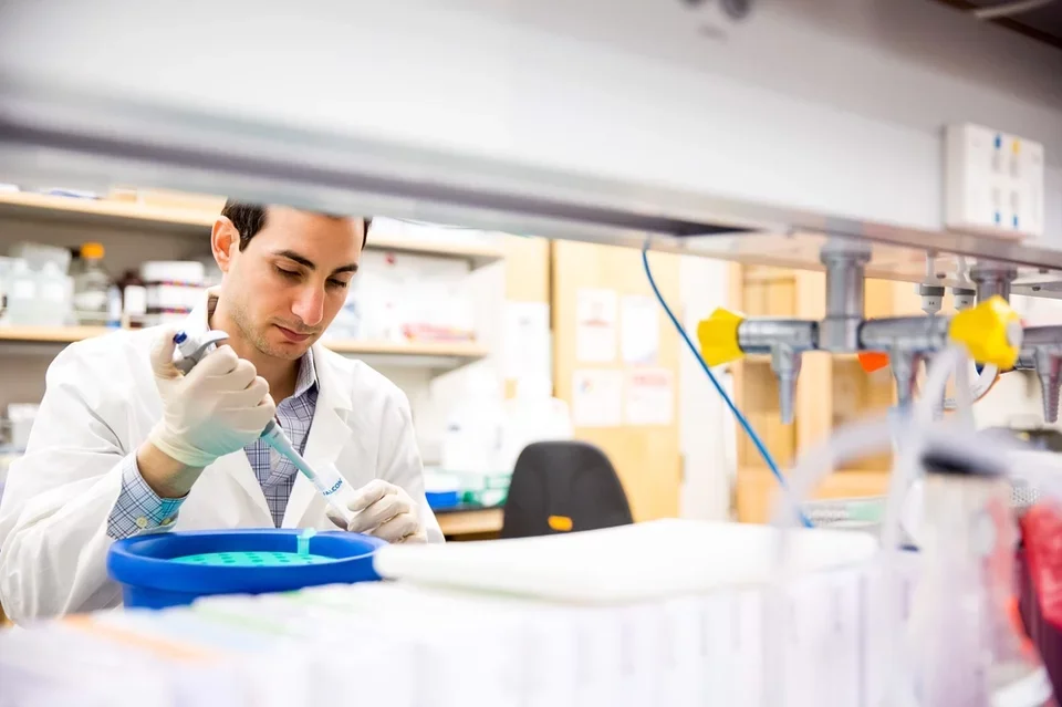 Dr. Andrew Goldstein in the lab.
